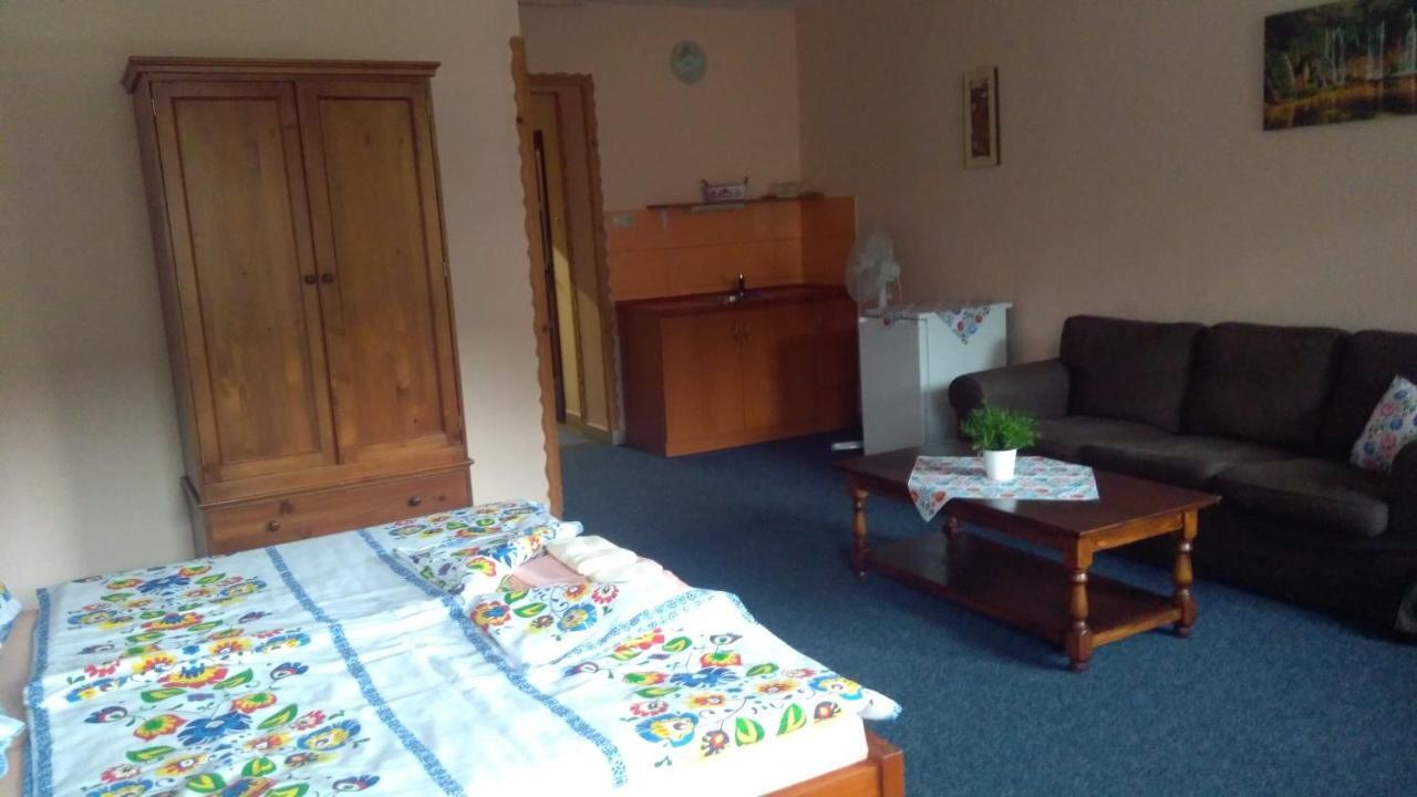 Hotel Kolonial Skalité SR Extérieur photo